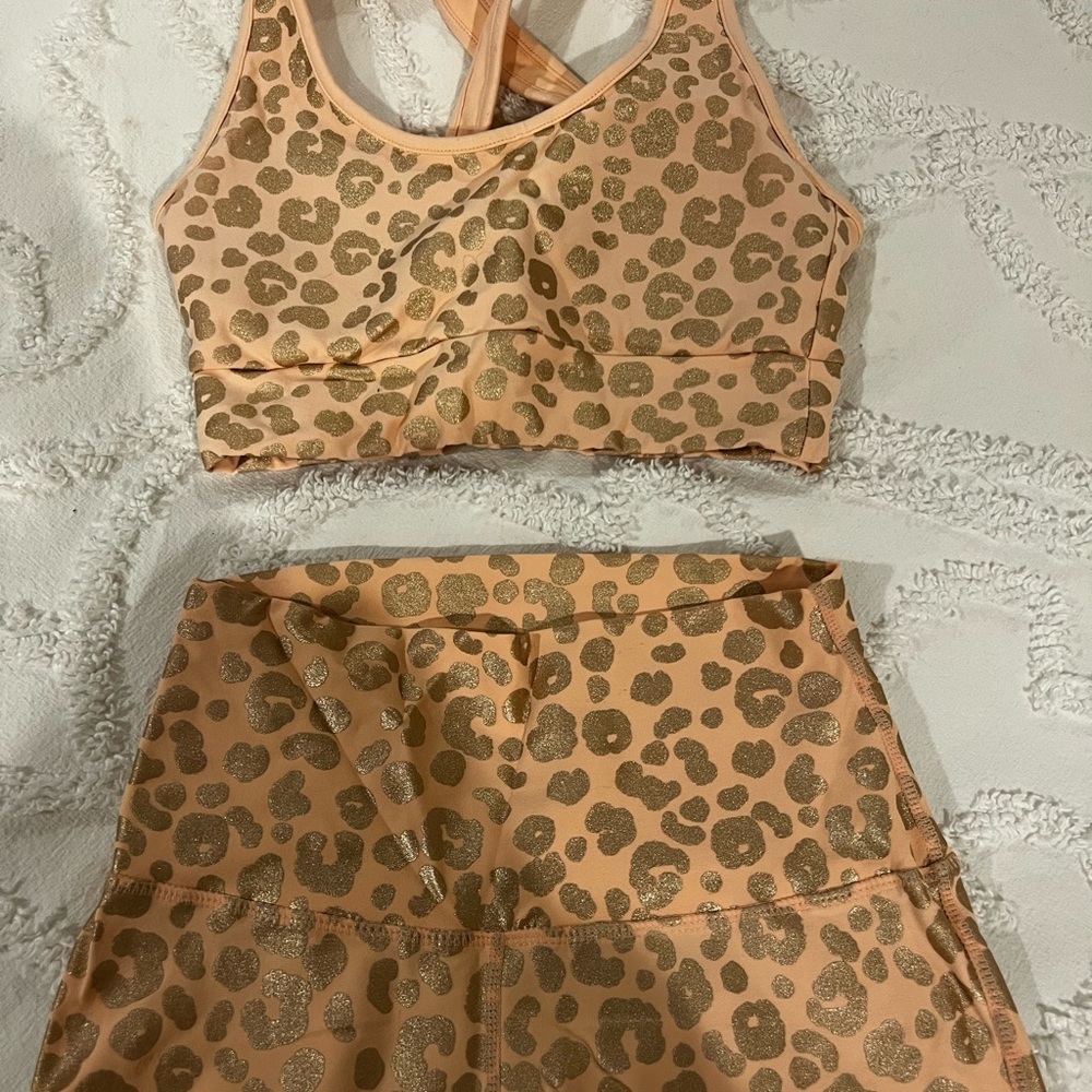Electric yoga leggings and sports bra set size xs